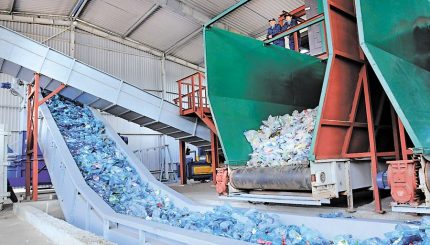 Переработка мусора для изготовления геотекстиля